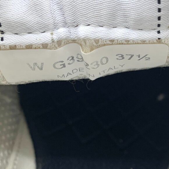 Chanel Ivory & Black Lace-Up Sneakers With Logo Pattern & Original Box - Picture 9 of 9